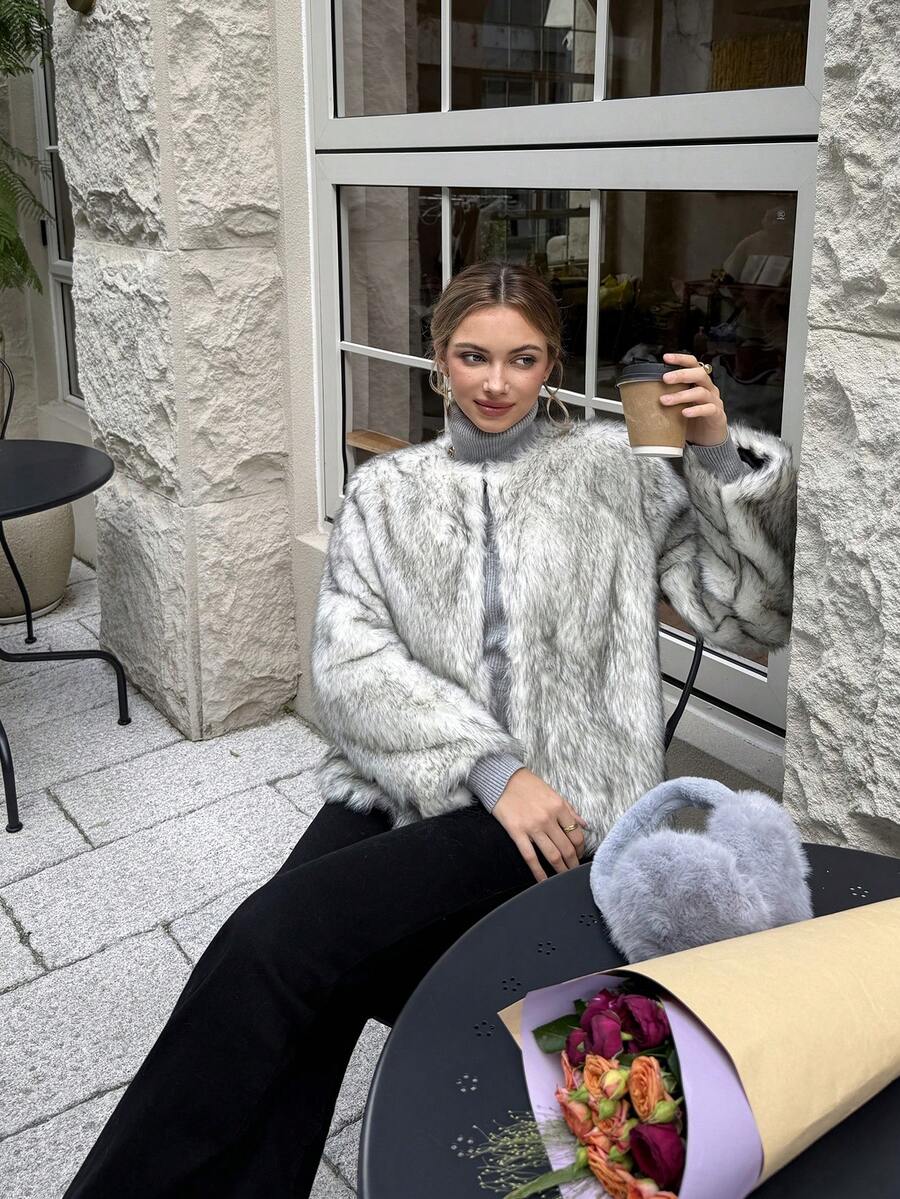 Elvomia™ Classic Faux Fur