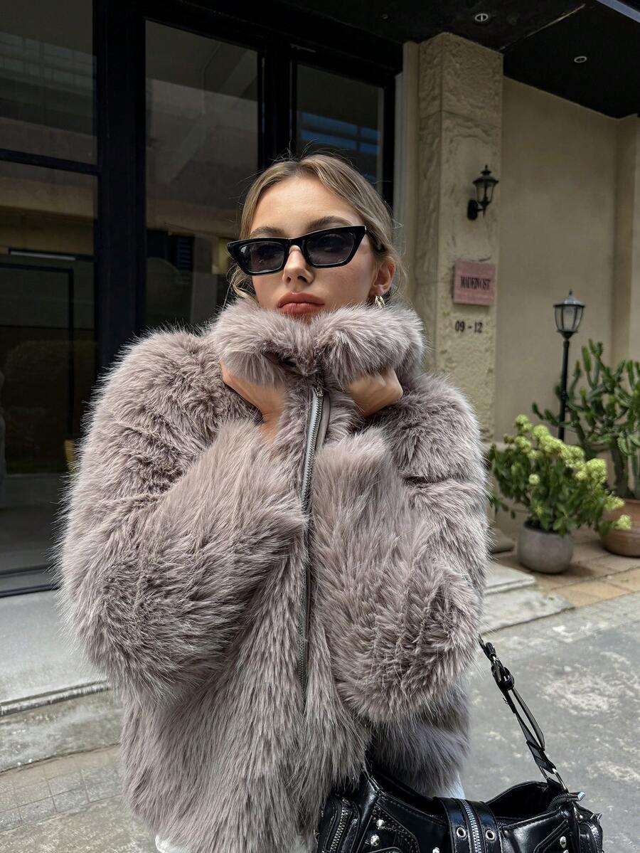 Elvomia™ Midnight Coat